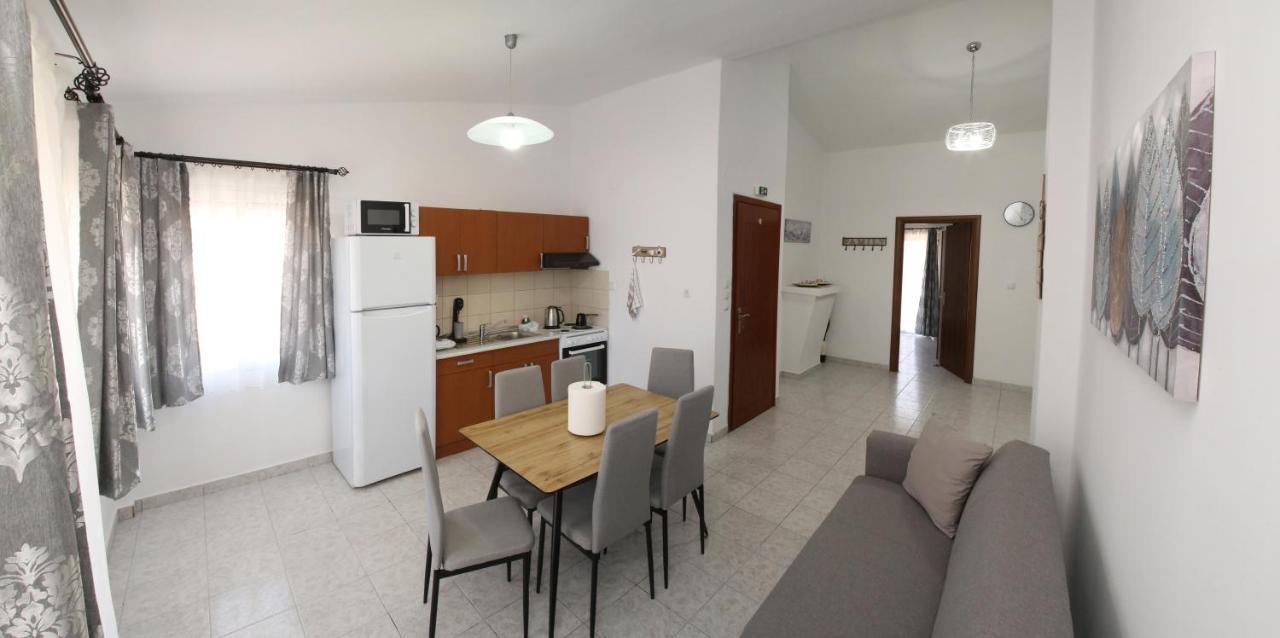 Lampias Apartments Keramoti  Exterior photo